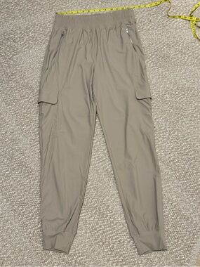 Old Navy Taupe Cargo Jogger Pants